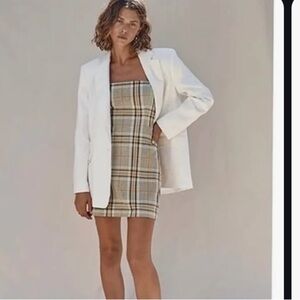 Aritzia NEW Wilfred New Classic
Smocked Mini Dress - New Women |
Size 10